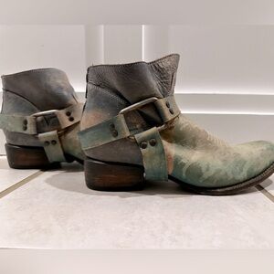 Freebird by Steve. Ankle Boots Phlow Green Phoenix-  Vintage!!
